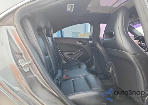 2014 Mercedes-Benz Cla 250 z USA, uszkodzony, nr VIN WDDSJ4EB5EN037049